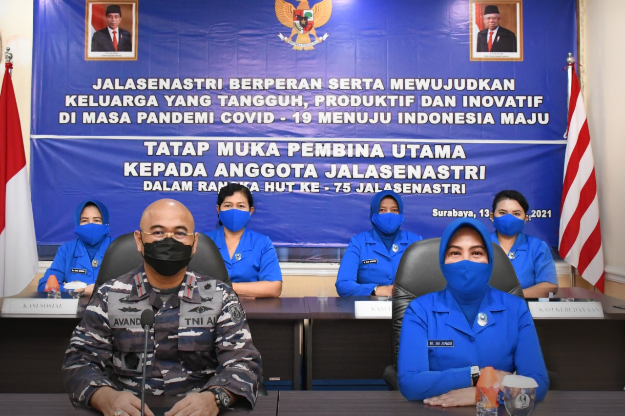 Pembina Beserta Ibu Ketua Cabang BS Jalasenastri STTAL Mengikuti Tatap Muka Pembina Utama